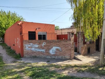 Oportunidad - Valor Rebajado! 2 Departamentos en Planta Baja en el mismo Lote! Se venden juntos