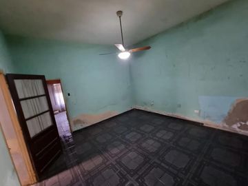 Casa en venta - 2 dormitoritos 1 baño  - 118mts2  - Bernal Oeste