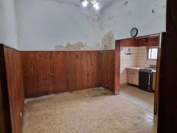 Casa en venta - 2 dormitoritos 1 baño  - 118mts2  - Bernal Oeste