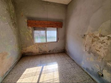 Casa en venta - 2 dormitoritos 1 baño  - 118mts2  - Bernal Oeste
