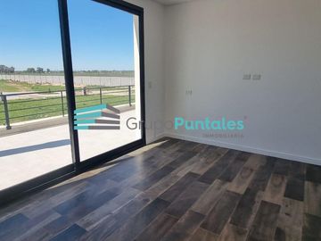 Casa a estrenar con pileta y 4 dormitorios Barrio en Lagos de Canning