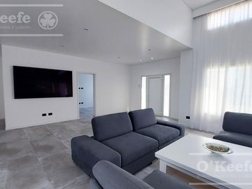 Casa en venta 4 ambientes doble lote en Greenville Hudson Berazategui