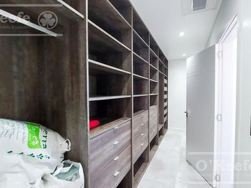 Casa en venta 4 ambientes doble lote en Greenville Hudson Berazategui