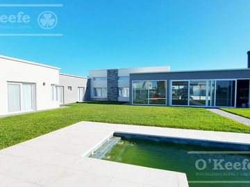 Casa en venta 4 ambientes doble lote en Greenville Hudson Berazategui