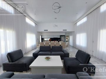 Casa en venta 4 ambientes doble lote en Greenville Hudson Berazategui