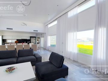 Casa en venta 4 ambientes doble lote en Greenville Hudson Berazategui