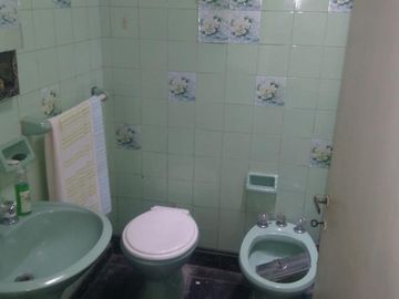 Casa  con lote de 8,66 x 46,5 con dos viviendas  - Sarandi