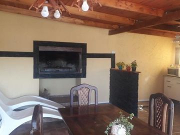 Casa en venta - 3 dormitorios 1 baño - 90mts2 - Villa del Lago