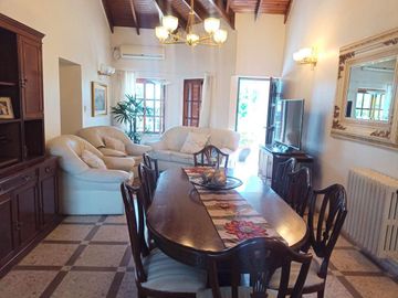 VENTA CASA 3 DORMITORIOS EN LA PLATA 32 ENTRE 134 Y 134 BIS CON TERRAZA Y PATIO