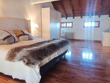VENTA CASA 3 DORMITORIOS EN LA PLATA 32 ENTRE 134 Y 134 BIS CON TERRAZA Y PATIO