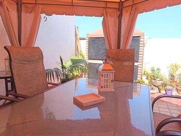 VENTA CASA 3 DORMITORIOS EN LA PLATA 32 ENTRE 134 Y 134 BIS CON TERRAZA Y PATIO