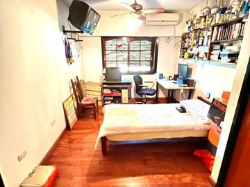 Chalet 4 ambientes con parque y piscina a la venta - Ituzaingó Norte