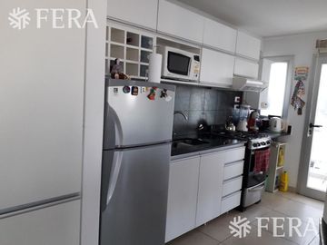 Venta de amplio Departamento 3 ambientes en Quilmes (25952)