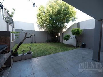Casa - Lomas de Zamora Este
