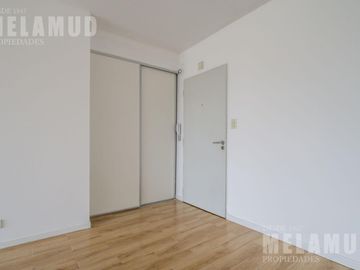 1 AMB con BALCON y PLACARD / VENTA / FLORES /  *Apto Profesional* !!
