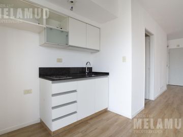 1 AMB con BALCON y PLACARD / VENTA / FLORES /  *Apto Profesional* !!