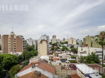 1 AMB con BALCON y PLACARD / VENTA / FLORES /  *Apto Profesional* !!