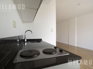 1 AMB con BALCON y PLACARD / VENTA / FLORES /  *Apto Profesional* !!
