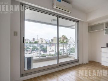 1 AMB con BALCON y PLACARD / VENTA / FLORES /  *Apto Profesional* !!