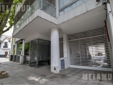 1 AMB con BALCON y PLACARD / VENTA / FLORES /  *Apto Profesional* !!