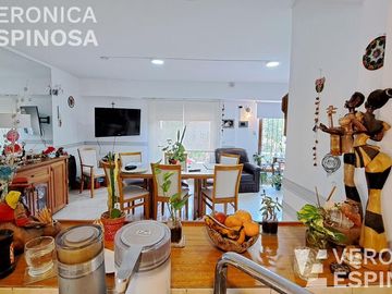 Casa en venta en Villa Luzuriaga, 5 ambientes