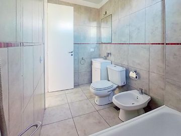 Departamento en  de Un Dormitorio de Categoría con COCHERA - Zona Plaza Paso
