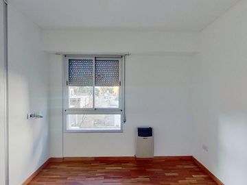 Departamento en  de Un Dormitorio de Categoría con COCHERA - Zona Plaza Paso