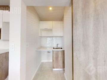 Departamento en venta, piso de 4 amb con cochera, zona Guemes. Apto Credito