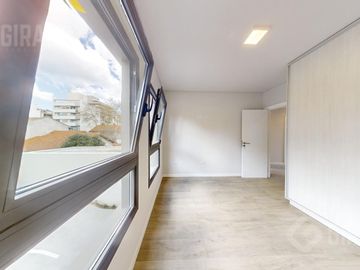 Departamento en venta, piso de 4 amb con cochera, zona Guemes. Apto Credito