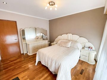 Venta Casa  y Locales Comerciales - Rosario