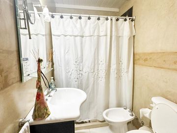 Venta Casa  y Locales Comerciales - Rosario
