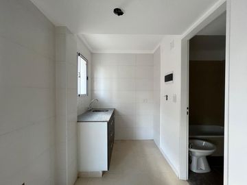 Departamento monoambiente a la venta en Sarandi