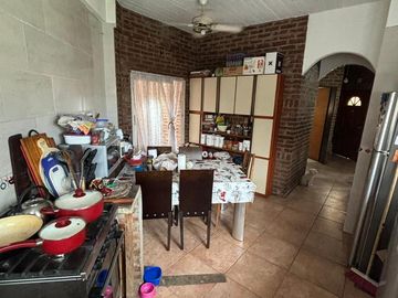 Casa en  Adrogué