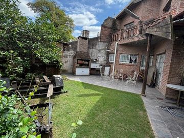 Casa en  Adrogué