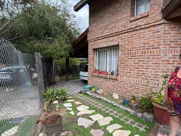 Casa en  Adrogué