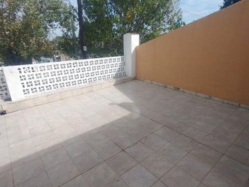 PH PARA DOS FAMILIAS O INVERSOR VENTA  Marco Avellaneda  1781 REMEDIOS DE ESCALADA