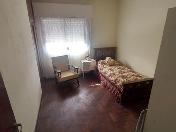 PH PARA DOS FAMILIAS O INVERSOR VENTA  Marco Avellaneda  1781 REMEDIOS DE ESCALADA