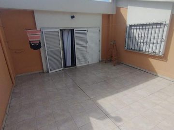 PH PARA DOS FAMILIAS O INVERSOR VENTA  Marco Avellaneda  1781 REMEDIOS DE ESCALADA