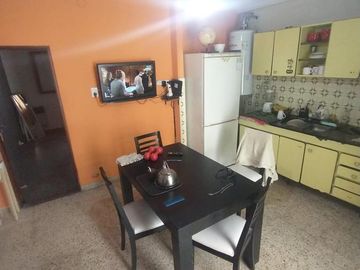 PH PARA DOS FAMILIAS O INVERSOR VENTA  Marco Avellaneda  1781 REMEDIOS DE ESCALADA