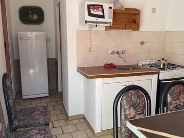 Casa 3 dormitorios con 2 deptos en zona centro