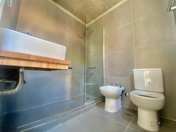 Tríplex con Patio y Terraza Propia