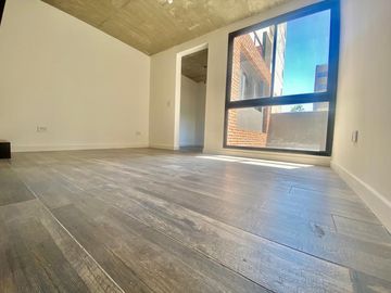 Tríplex con Patio y Terraza Propia
