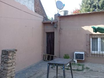 Casa y Departamento en venta - 4 dormitorios 2 baños - 103mts2 - Burzaco