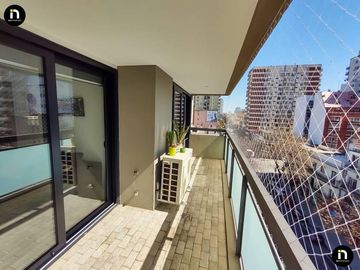 Espectacular 4 ambientes con 2 cocheras y baulera en la mejor zona de Villa Urquiza - VENTA