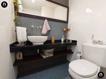 Espectacular 4 ambientes con 2 cocheras y baulera en la mejor zona de Villa Urquiza - VENTA