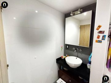 Espectacular 4 ambientes con 2 cocheras y baulera en la mejor zona de Villa Urquiza - VENTA