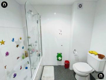 Espectacular 4 ambientes con 2 cocheras y baulera en la mejor zona de Villa Urquiza - VENTA