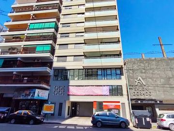 Espectacular 4 ambientes con 2 cocheras y baulera en la mejor zona de Villa Urquiza - VENTA