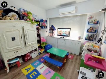 Espectacular 4 ambientes con 2 cocheras y baulera en la mejor zona de Villa Urquiza - VENTA