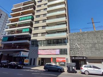 Espectacular 4 ambientes con 2 cocheras y baulera en la mejor zona de Villa Urquiza - VENTA